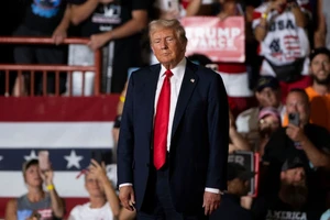 Bị truy tố vì thuê nhầm đặc vụ FBI đi ám sát các nhân vật cấp cao Mỹ