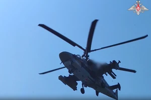 VIDEO: 'Cá sấu’ Ka-52M bay tầm thấp, nhắm vào Ukraine ở tỉnh Kursk 