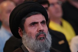 Có tin Israel không kích boong-ke có lãnh đạo kế nhiệm Hezbollah; Mỹ, Israel bàn phương án đánh vào dầu mỏ Iran 