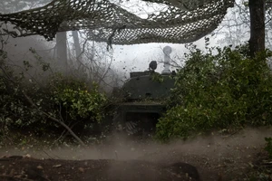 Chiến sự Nga-Ukraine 8-10: Nga nã tên lửa Kinzhal vào Kiev, căn cứ không quân Ukraine; Tình báo Ukraine phá tàu quét mìn Nga