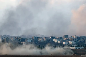 Khoảnh khắc đội lính thực tập Israel chạm mặt lãnh đạo Hamas