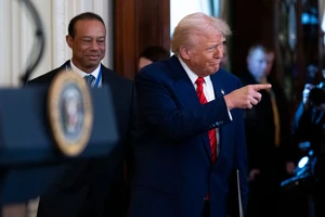 'Quân bài' lợi hại Ukraine và Nga dùng để lôi kéo ông Trump