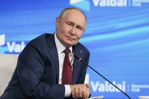 Ông Putin lên tiếng vụ Pháp bắt thủy thủ tàu nghi thuộc 'Hạm đội bóng tối'