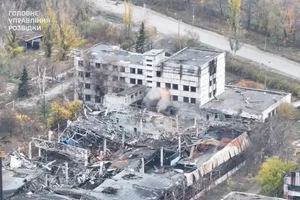 Chiến sự Nga-Ukraine 8-11: Ukraine lý giải vụ Nga giảm áp lực ở Pokrovsk; Kho dầu, hậu cần Nga ở Crimea bị tấn công