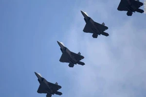 Phi đội tiêm kích cơ F-22 của Không quân Mỹ. Ảnh: CNN