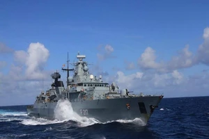 Tàu khu trục Bayern của Đức. Ảnh: TWITTER