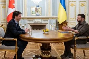 Thủ tướng Canada bất ngờ thăm Ukraine, thông báo cung cấp thêm vũ khí