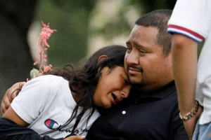 Tay súng 18 tuổi tấn công trường tiểu học Robb ở thị trấn Uvalde (Texas) khiến 19 trẻ em và hai giáo viên thiệt mạng. Ảnh: REUTERS