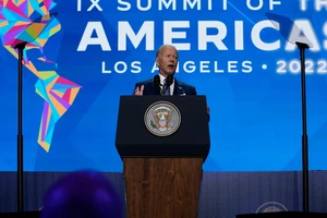 Tổng thống Mỹ Joe Biden phát biểu khai mạc Hội nghị thượng đỉnh châu Mỹ 2022. Ảnh: AP