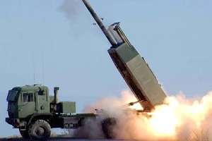 Hệ thống tên lửa bắn loạt cơ động cao (HIMARS). Ảnh: REUTERS