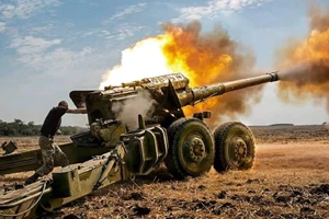 Quân Ukraine nã pháo. Ảnh: CREATIVE COMMONS