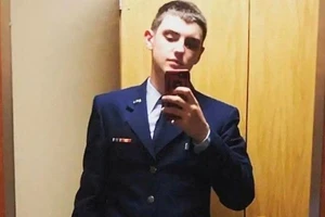 Nghi phạm rò rỉ tài liệu Lầu Năm Góc không nhận tội