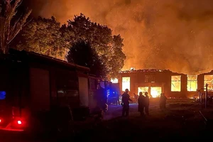 Nóng Nga-Ukraine 11-8: Nga đánh mạnh Kharkiv, Ukraine gấp rút sơ tán dân; tỉnh của Nga bị pháo kích, nhiều thương vong