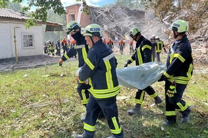 Nóng Nga-Ukraine 25-8: Binh sĩ Ukraine đổ bộ Crimea; Nga làm tê liệt một sở chỉ huy quân sự Ukraine