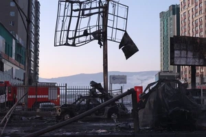 ẢNH, VIDEO: Kinh hoàng xe chở 60 tấn khí đốt phát nổ cháy đen cả con phố, 20 người thương vong