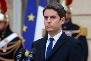 Pháp nâng cảnh báo khủng bố lên mức cao nhất sau vụ tấn công ở Nga