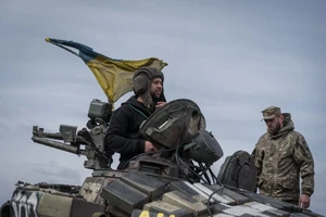 Chiến sự Nga-Ukraine 11-5: Nga đánh mạnh khắp các mặt trận; Đọ súng kinh hoàng Kharkiv; Tư lệnh Ukraine nói Nga quyết chiếm nhanh Donetsk, Luhansk, Zaporizhia 