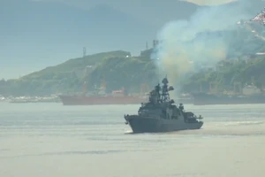 VIDEO: Hải quân Nga triển khai chiến hạm, tàu ngầm tập trận ở Thái Bình Dương