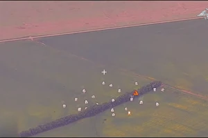 VIDEO: Moscow bắn đạn chùm vào đoàn thiết giáp được cho của Ukraine đậu gần tỉnh Kursk của Nga