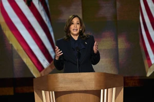 Bà Harris phát biểu nhận đề cử tại đại hội đảng Dân chủ