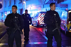 Kinh hoàng đâm dao hàng loạt ở Đức, nhiều thương vong