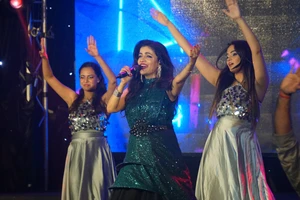 Hoành tráng 'Đêm nhạc Ấn Độ kỳ diệu', sôi động giao lưu nghệ thuật Bollywood