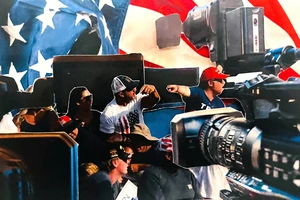 Thế giới hồi hộp và phấn khích quan sát bầu cử Mỹ 