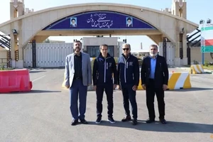 Iran có nước đi hạt nhân mới, sắp nhóm họp với Anh, Pháp, Đức