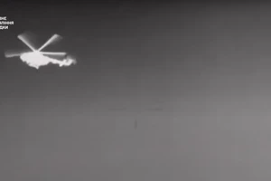 VIDEO: Xuồng không người lái Ukraine lần đầu hạ trực thăng Mi-8 Nga trên Biển Đen