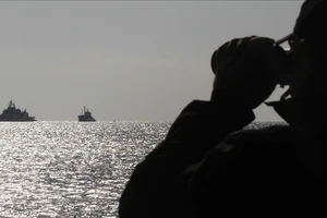 Trung Quốc phản ứng vụ tàu chiến Mỹ đi qua eo biển Đài Loan