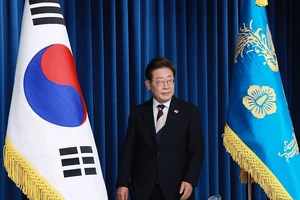 Ông Tập Cận Bình, Thủ tướng Nhật chúc mừng Tổng thống Hàn Quốc