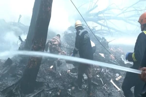 242 người trên máy bay vừa rơi ở Ấn Độ là công dân nhiều nước