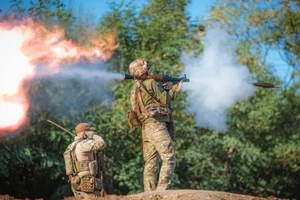 Chiến sự Nga-Ukraine 25-6: Đêm tăm tối ở Dnipro, hàng trăm người thương vong; Moscow nói UAV Ukraine tấn công loạt tỉnh Nga 