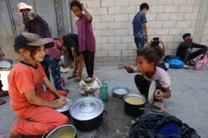 Xót xa thảm cảnh đói ăn và hiểm nguy viện trợ ở Gaza