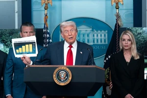 Toàn cảnh cuộc họp báo đặc biệt quan trọng của ông Trump 