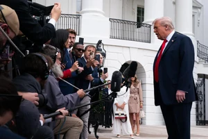 Ông Trump bất ngờ về việc thủ tướng Nhật từ chức