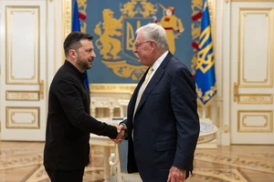 Ông Zelensky và đặc phái viên Mỹ bàn viện trợ vũ khí, tăng sức ép lên Nga