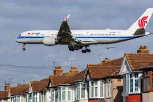 Washington tính cấm hãng bay Trung Quốc dùng không phận Nga khi đến Mỹ