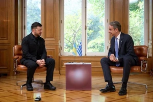 Nga tấn công liên tục hạ tầng năng lượng, Ukraine phải mua khí đốt Mỹ 