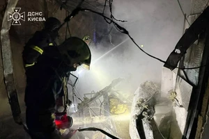 Chiến sự Nga-Ukraine 9-1: Loạt UAV, tên lửa ồ ạt tấn công khắp Ukraine, ông Zelensky cảnh báo toàn dân; Tàu chở dầu trên đường đến Nga bị nhắm mục tiêu ở Biển Đen