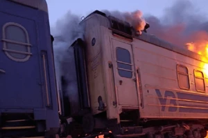 Chiến sự Nga-Ukraine 28-1: Tàu lửa khách ở Kharkiv bị tập kích, nhiều thương vong; Moscow tuyên bố hạ lượng lớn lính Kiev