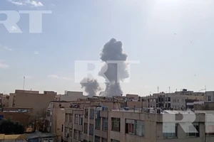 Iran nã tên lửa phản công sau khi loạt mục tiêu đầu não bị Mỹ-Israel đánh trúng