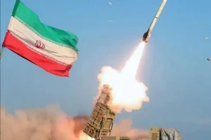 Iran tuyên bố tấn công 27 căn cứ Mỹ ở Trung Đông