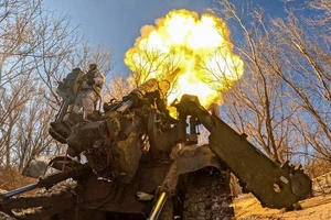 Chiến sự Nga-Ukraine 2-3: Ukraine nói Nga nã 15.000 bom dẫn đường trong tuần; Kiev dội hỏa lực loạt tổ hợp S-300 và trạm radar của Moscow