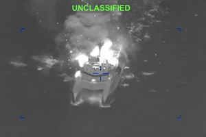 Chiến sự Trung Đông ngày 12: Mỹ làm rõ yêu cầu ‘đầu hàng vô điều kiện’, tuyên bố tấn công loạt tàu hải quân Tehran; Triều Tiên lên tiếng về tân Lãnh tụ Tối cao Iran