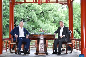 Ông Lavrov và ông Vương Nghị điện đàm, bàn chiến sự Trung Đông