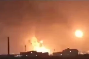 Iran tuyên bố tấn công trung tâm hóa dầu lớn nhất thế giới ở Saudi Arabia