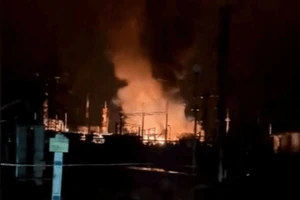 Chiến sự Nga-Ukraine 10-4: Nga thông tin lệnh ngừng bắn tạm thời với Ukraine, lên tiếng vụ Anh nói phát hiện tàu ngầm Moscow xâm phạm vùng biển