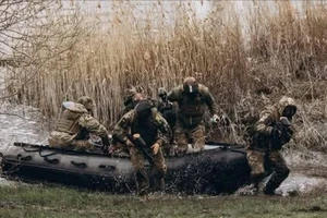 Chiến sự Nga-Ukraine 22-4: Kiev nói Nga tăng rải mìn dọc bờ biển Crimea do lo ngại Ukraine đổ bộ; Nga lập 'vùng an ninh' ở khu vực biên giới với Ukraine