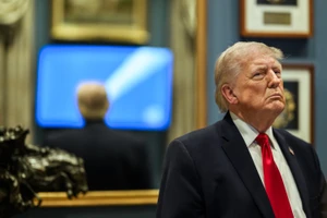 Chiến sự Trung Đông ngày 68: Ông Trump dừng ‘Dự án Tự do’ dắt tàu qua eo biển Hormuz, lạc quan thỏa thuận với Iran; Mỹ thúc đẩy nghị quyết LHQ về eo biển Hormuz